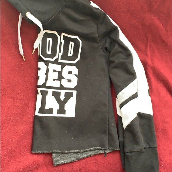 Good Vibes Only Hoodie - Picture 3 of 6